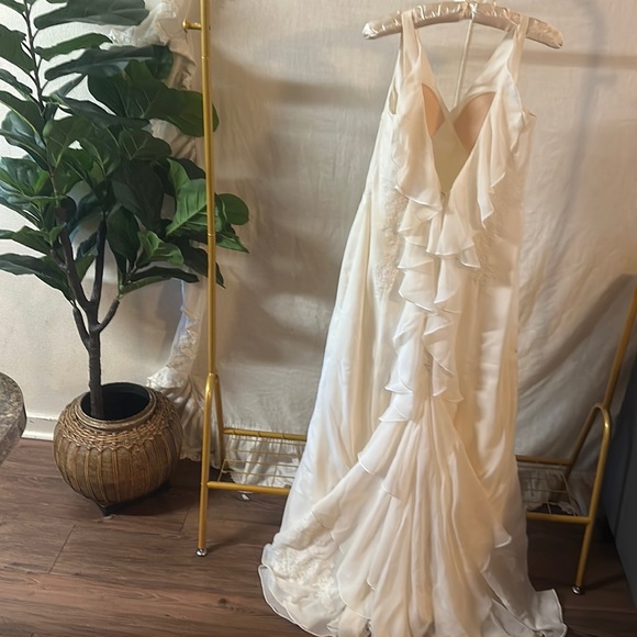 GALINA weeding dress 12 - Picture 6 of 16